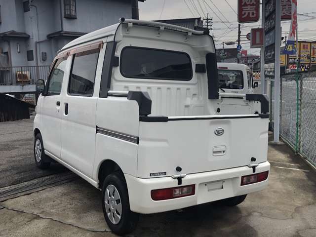 Daihatsu Hijet Deck Van 5