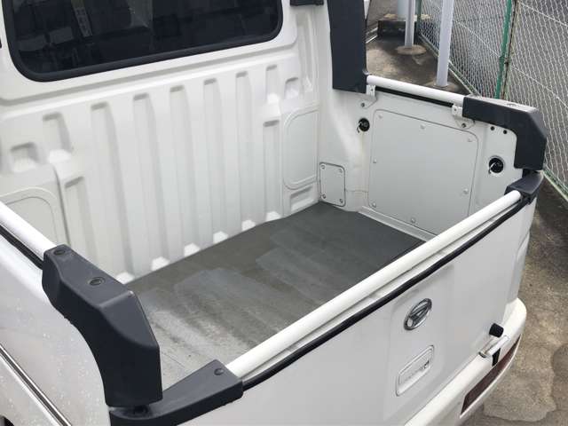 Daihatsu Hijet Deck Van 6