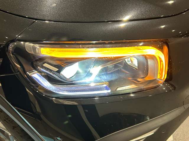 Mercedes-Benz GLB 8