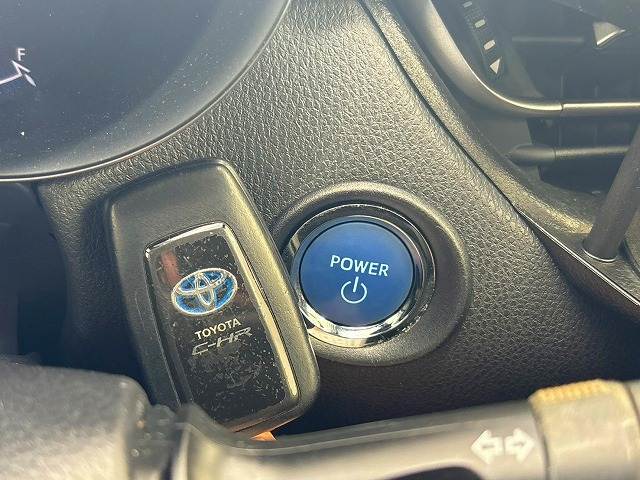 Toyota C-HR 10