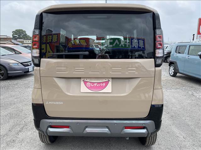 Mitsubishi Delica Mini 9