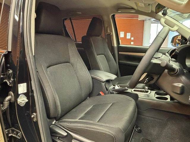 Toyota Hilux 11