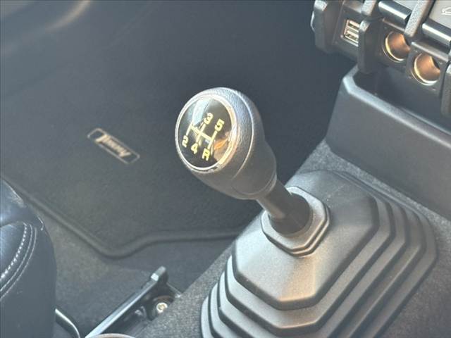 Suzuki Jimny 6