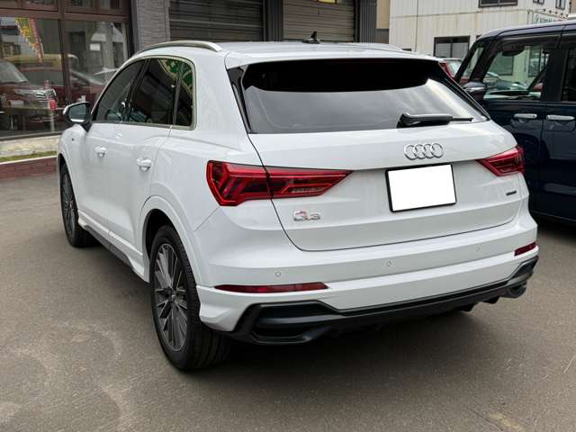 Audi Q3 8
