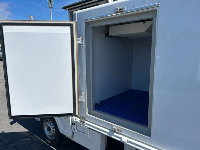 Mazda Scrum Truck 7