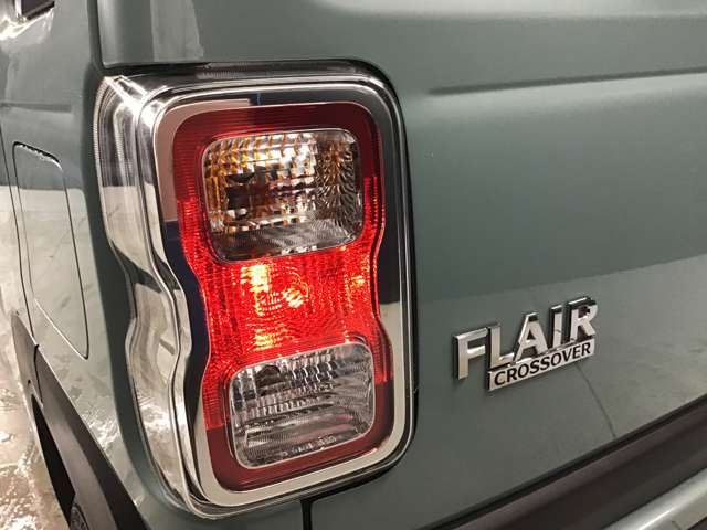 Mazda Flair Crossover 11
