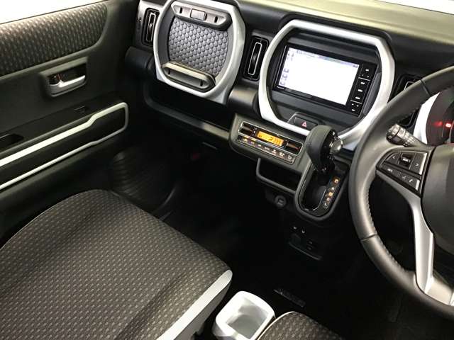 Mazda Flair Crossover 4