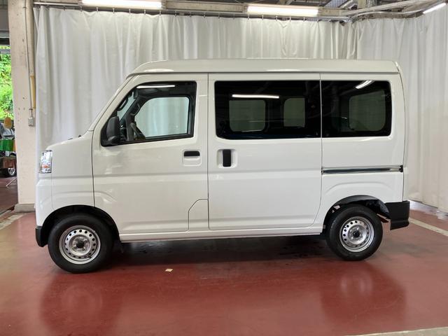 Daihatsu Hijet Cargo 8