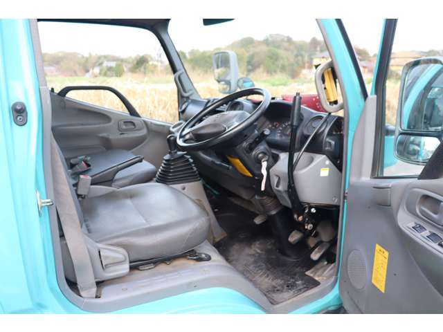 Hino Dutro 11