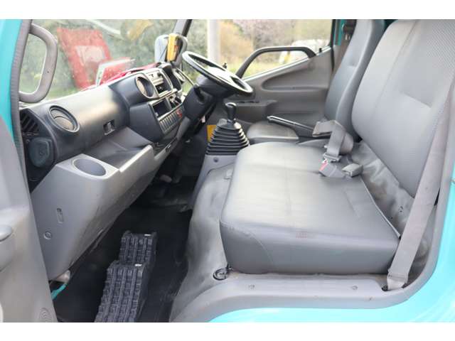 Hino Dutro 6