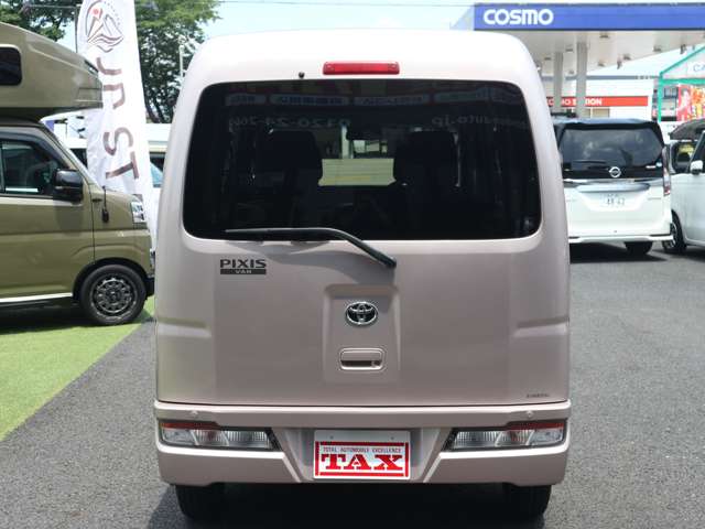 Toyota Pixis Van 11