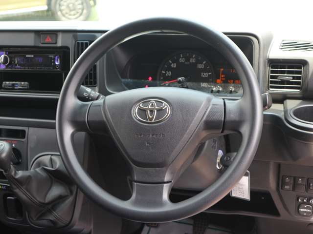 Toyota Pixis Van 7