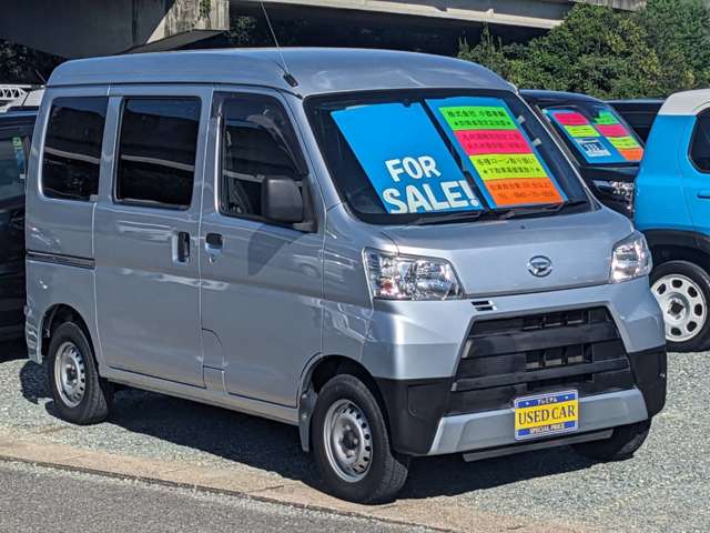 Daihatsu Hijet Cargo 6