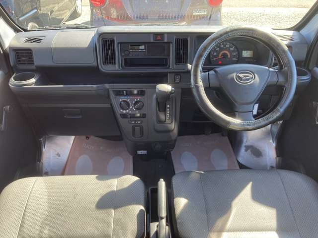 Daihatsu Hijet Cargo 11