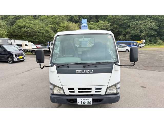 Isuzu Elf 2