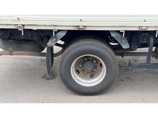 Isuzu Elf 10