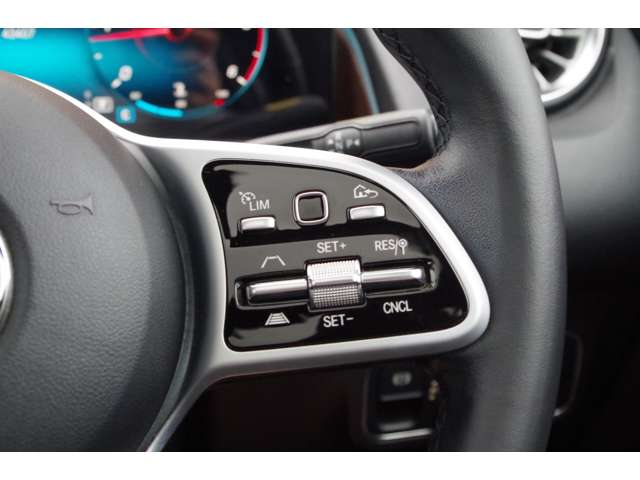 Mercedes-Benz GLB 11