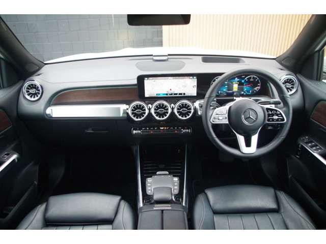 Mercedes-Benz GLB 4