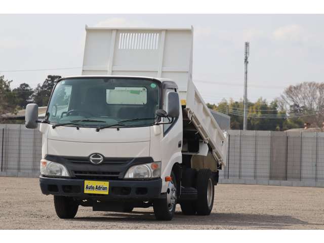 Hino Dutro 3
