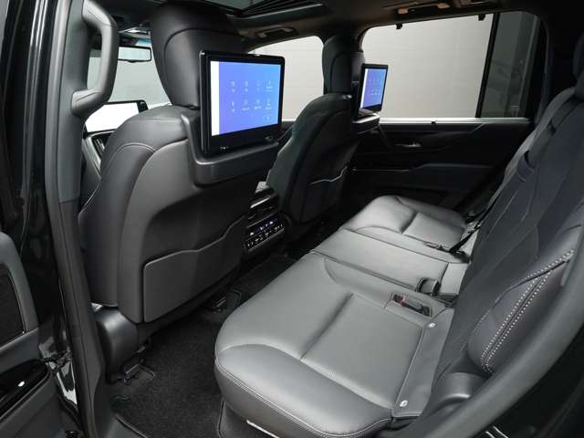 Lexus LX 9