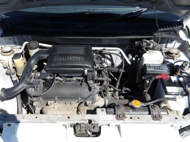 Daihatsu Mira 4