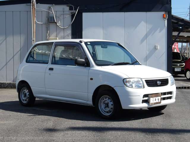 Daihatsu Mira 6