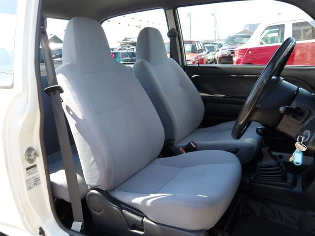 Daihatsu Mira 10