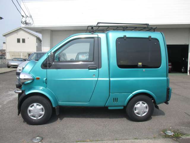 Daihatsu Midget II 6