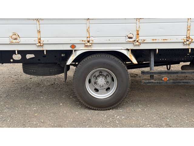 Isuzu Forward 9