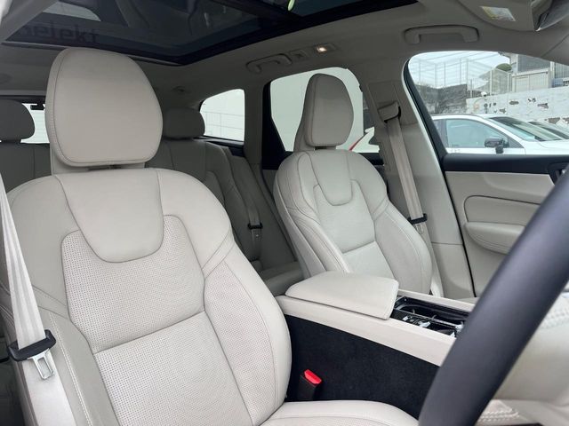 Volvo XC90 12