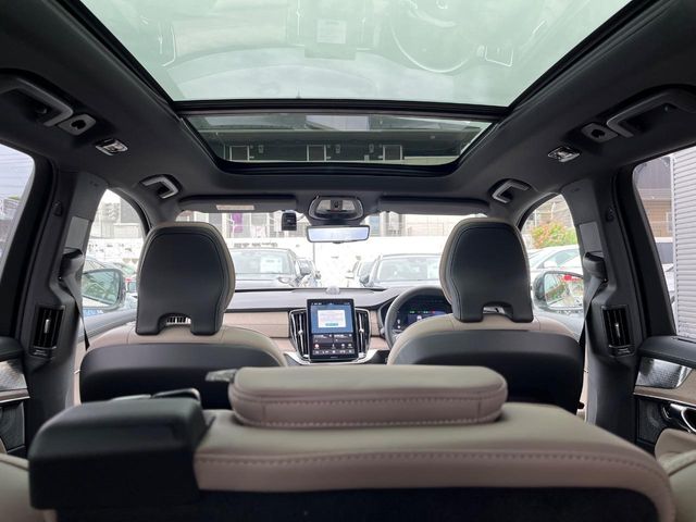 Volvo XC90 6