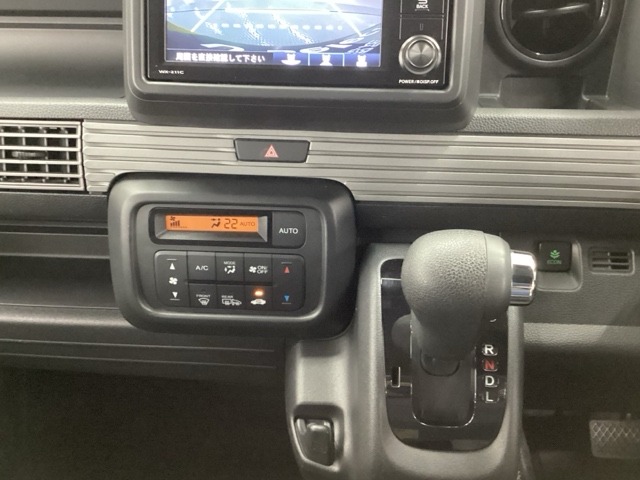 Honda N-VAN 12