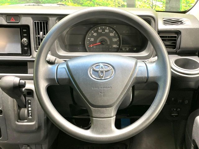 Toyota Pixis Van 11