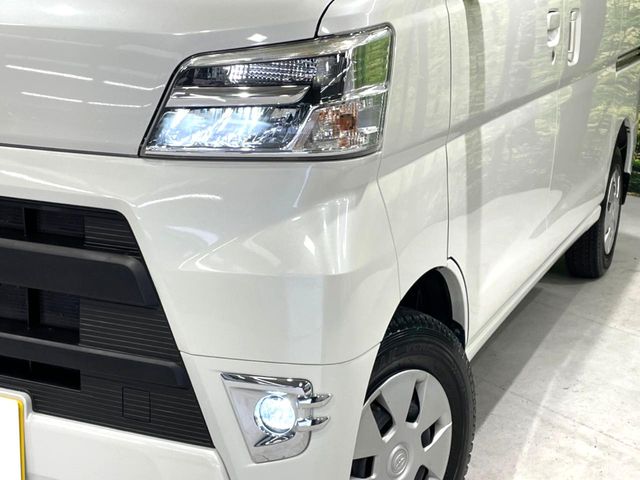Toyota Pixis Van 12