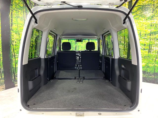 Toyota Pixis Van 10