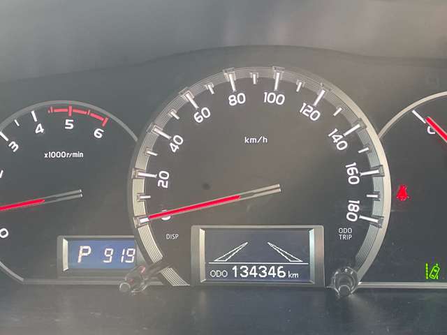 Toyota Hiace Van 2