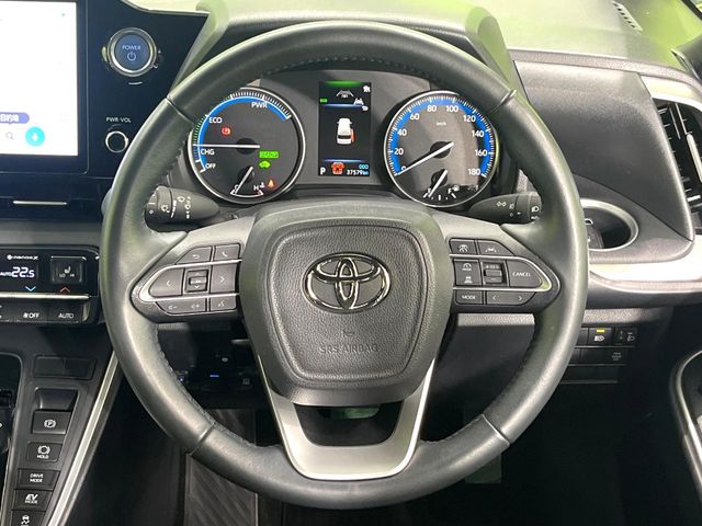 Toyota Noah 12