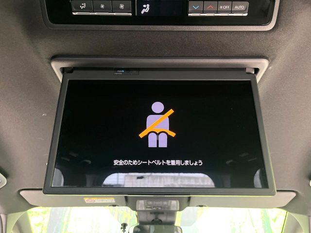 Toyota Noah 3