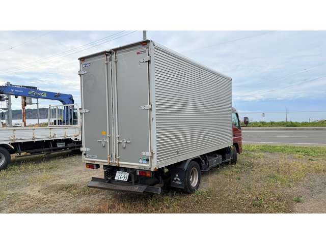 Mitsubishi Fuso Canter 7