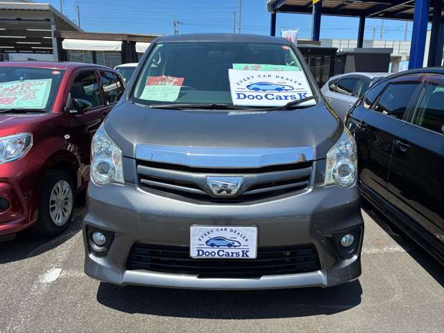 Toyota Noah 5