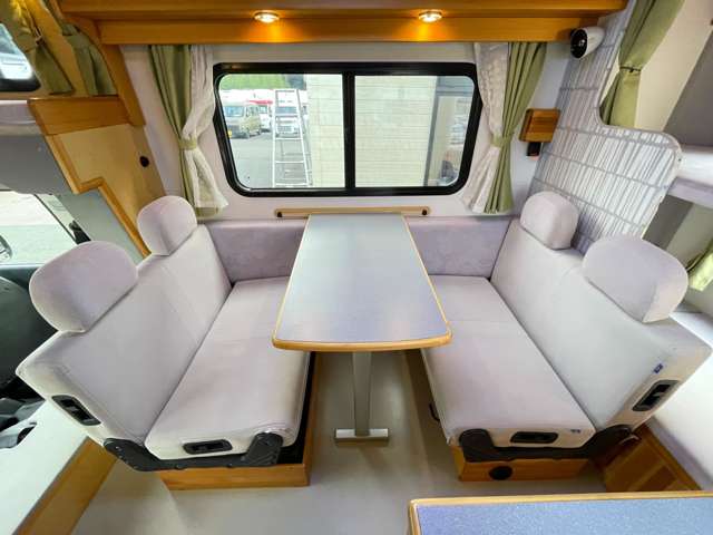 Mazda Bongo Truck 4