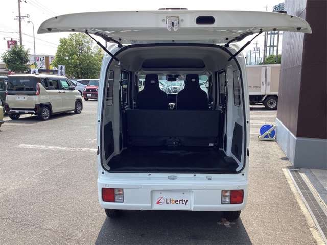 Suzuki Every 12