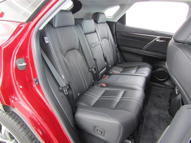 Lexus RX 9