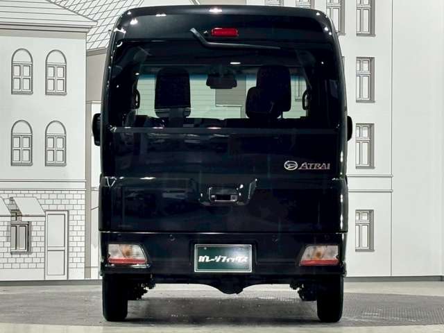 Daihatsu Atrai 7