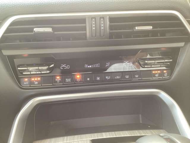 Mazda CX-80 11