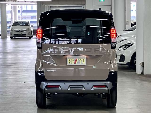 Mitsubishi Delica Mini 10