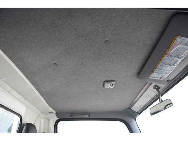 Isuzu Elf 12