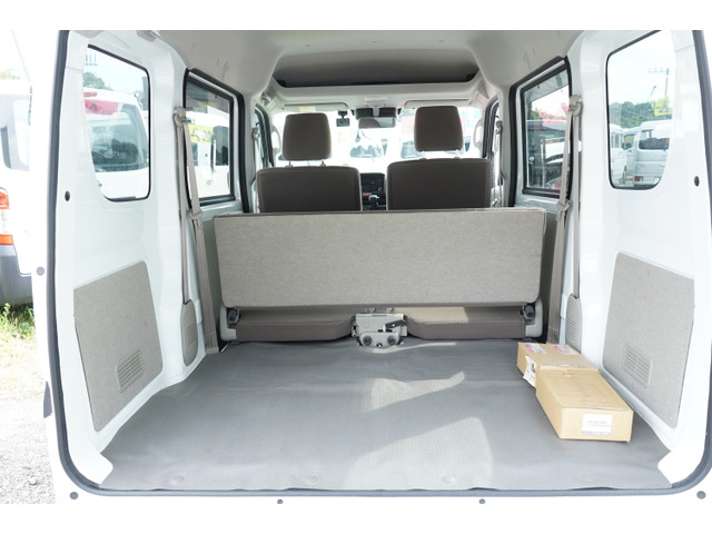 Nissan NV100 Clipper 4