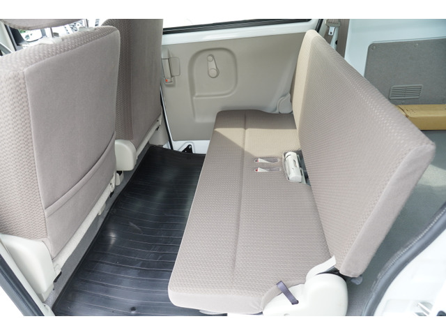 Nissan NV100 Clipper 6