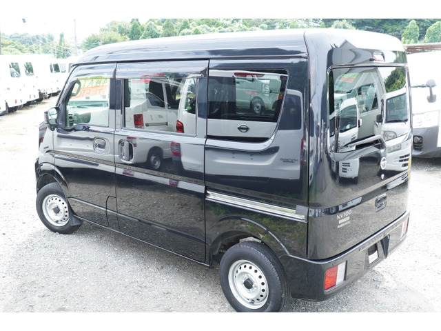 Nissan NV100 Clipper 2